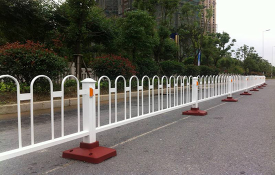 交通設(shè)施<a href=http://www.zhgdq.com target=_blank class=infotextkey>護(hù)欄</a>